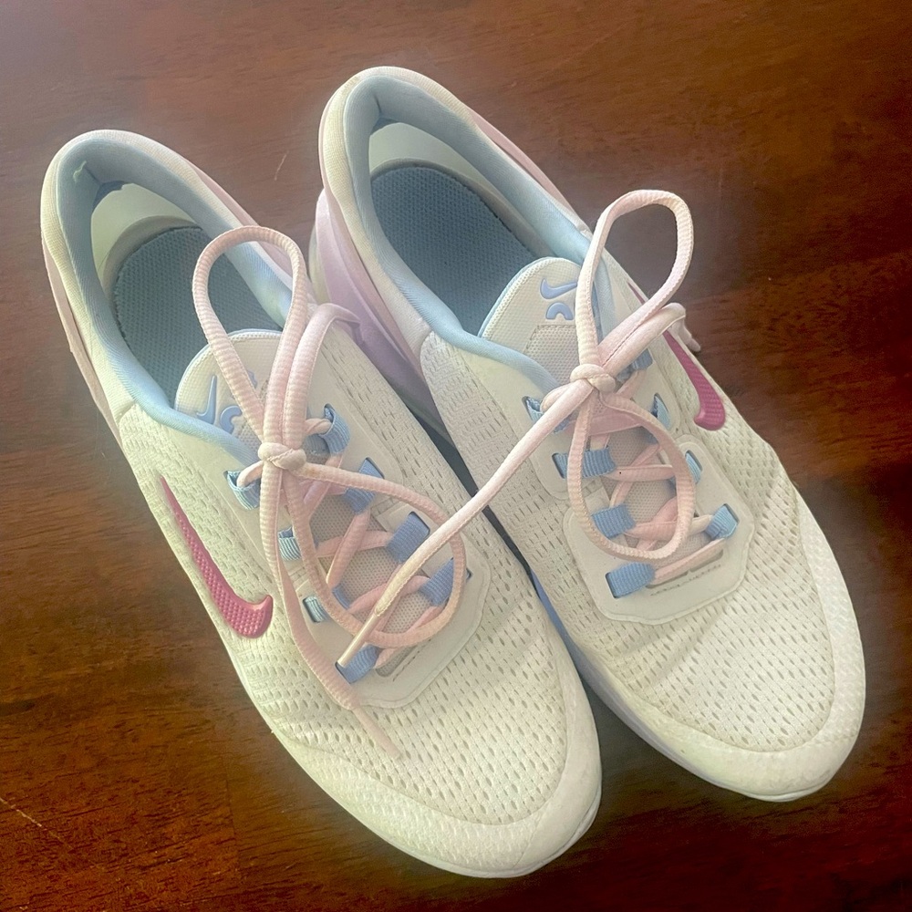 Nike Air Max 270 GO - Size 6.5